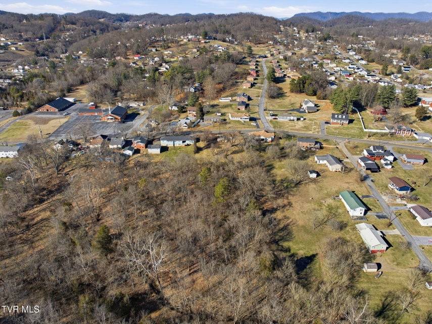 Photo #9: 1515 Bloomingdale Road