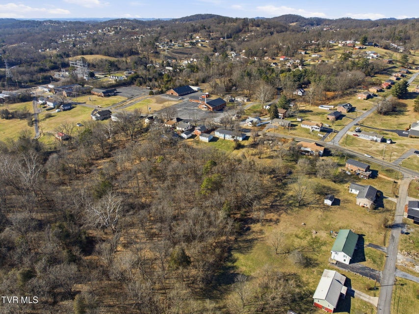 Photo #10: 1515 Bloomingdale Road