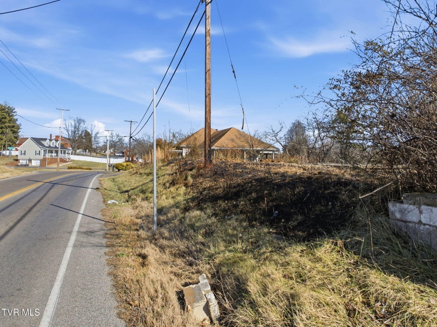 Photo #14: 1515 Bloomingdale Road