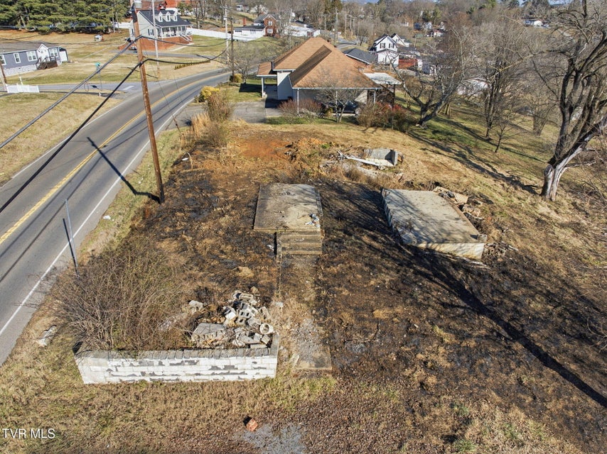 Photo #17: 1515 Bloomingdale Road