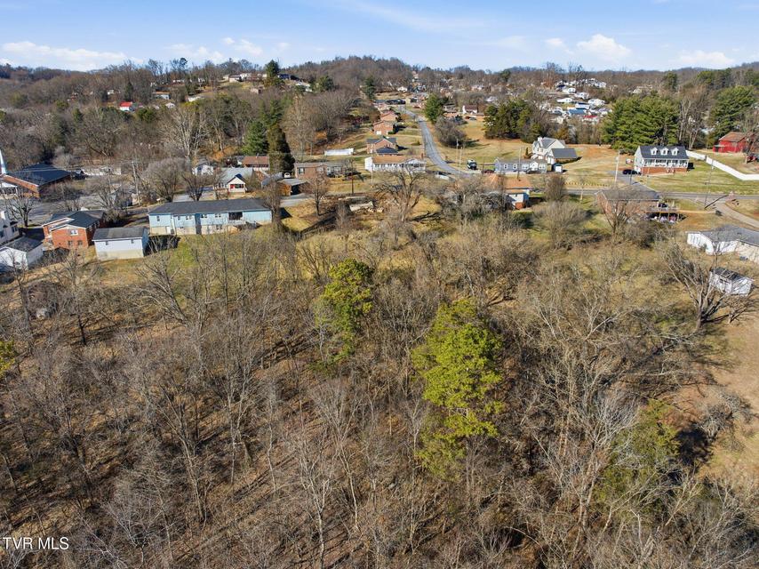 Photo #3: 1515 Bloomingdale Road