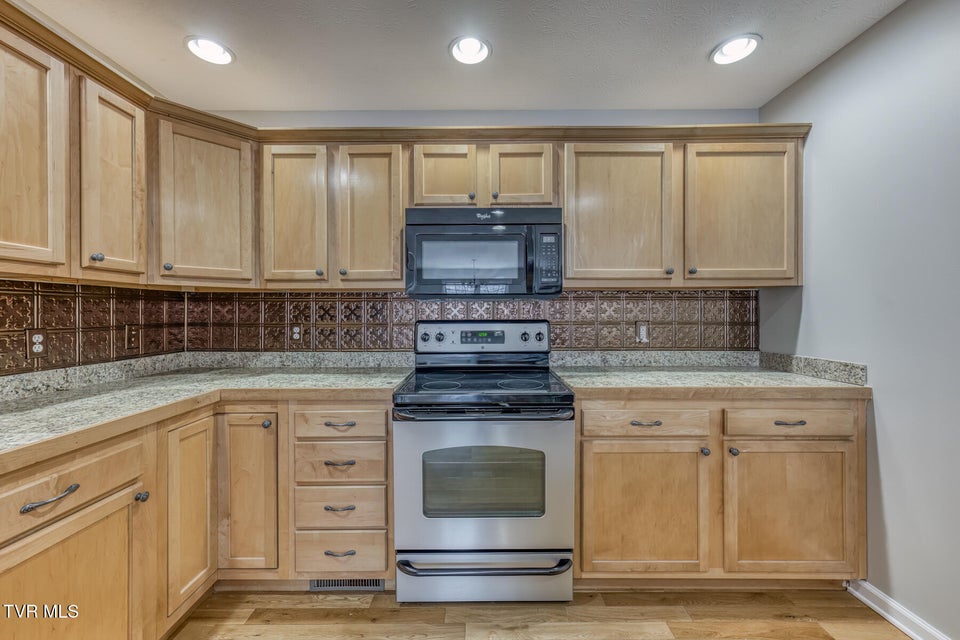Photo #13: 15096 Denham Drive