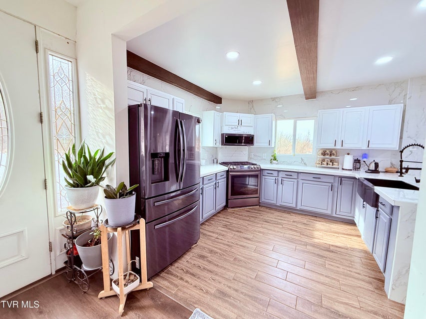 Photo #2: 119 Main Boulevard