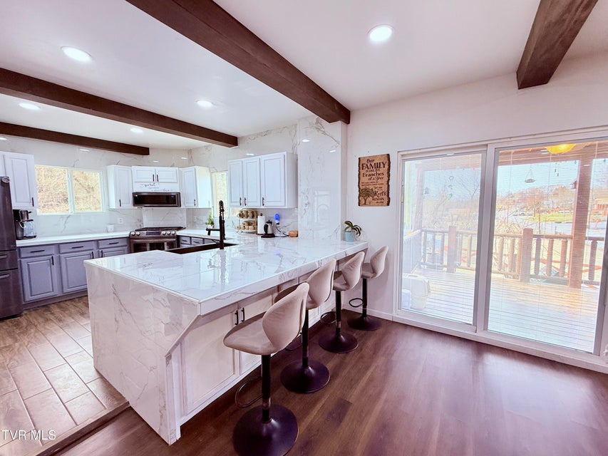 Photo #5: 119 Main Boulevard