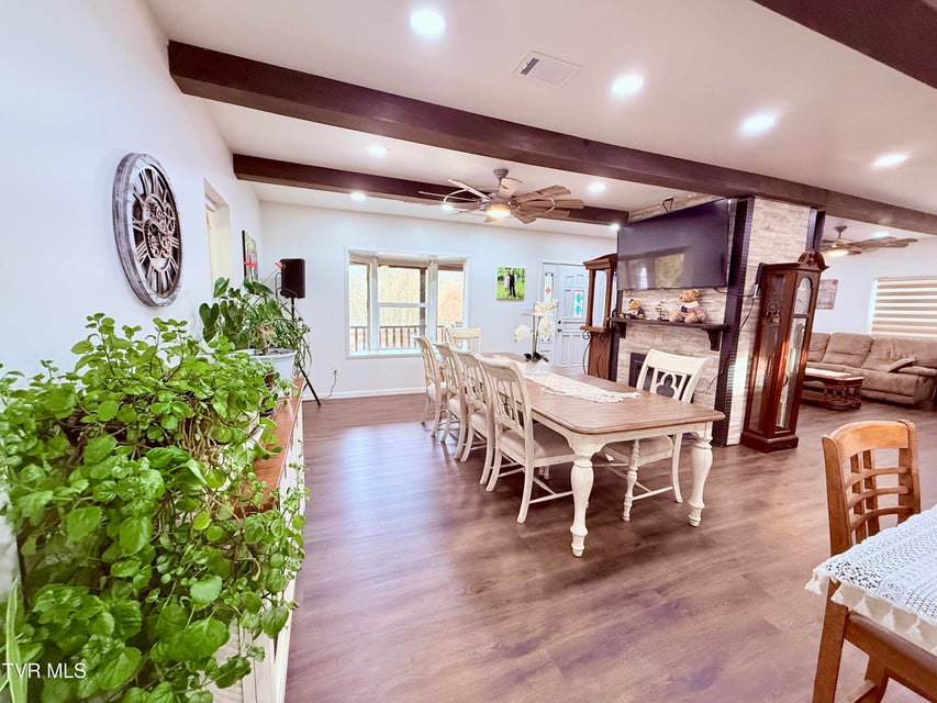 Photo #8: 119 Main Boulevard