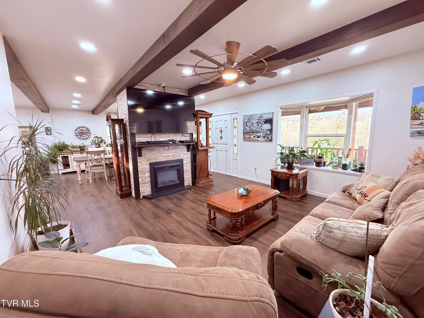 Photo #14: 119 Main Boulevard