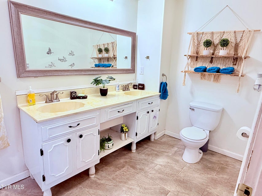 Photo #16: 119 Main Boulevard