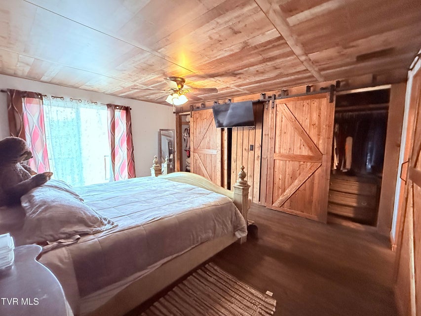 Photo #34: 119 Main Boulevard