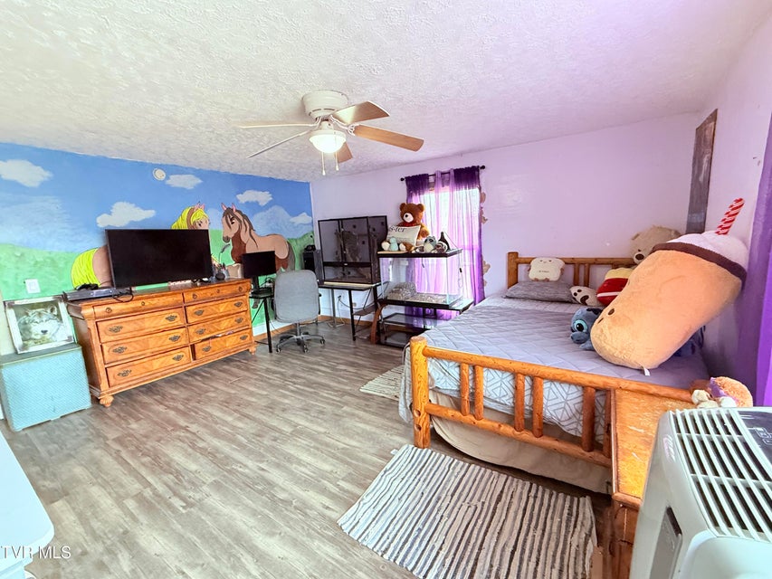 Photo #47: 119 Main Boulevard