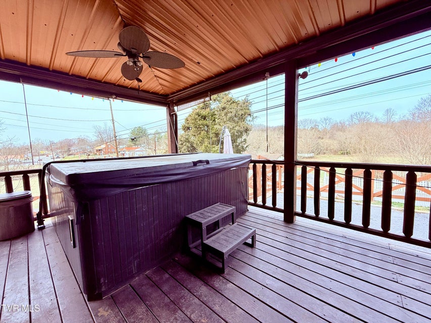 Photo #52: 119 Main Boulevard