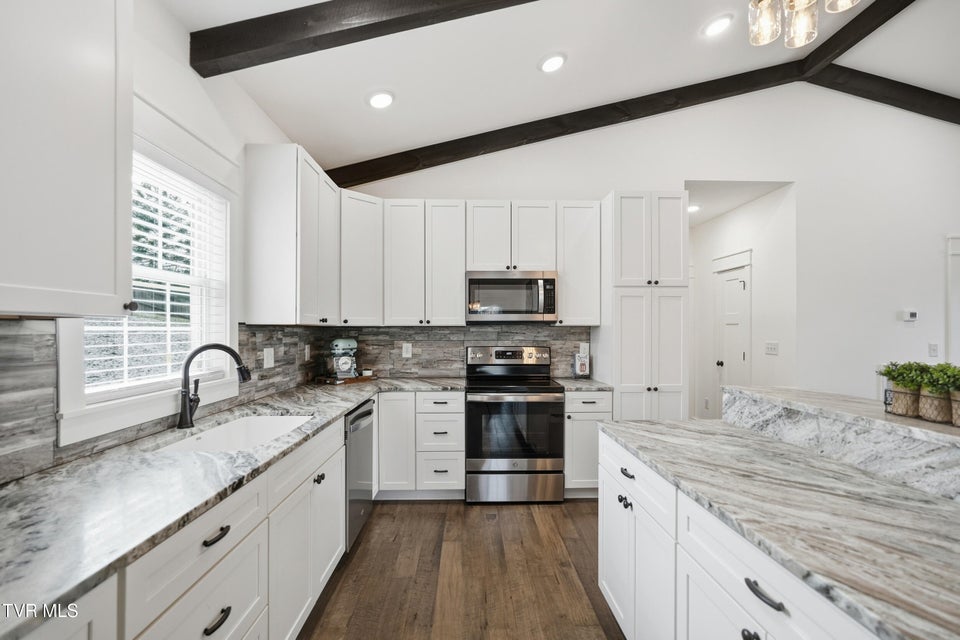 Photo #11: 707 Cherokee Street