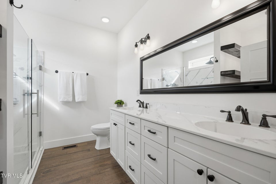 Photo #18: 707 Cherokee Street