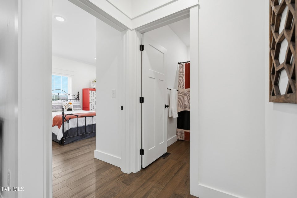 Photo #22: 707 Cherokee Street