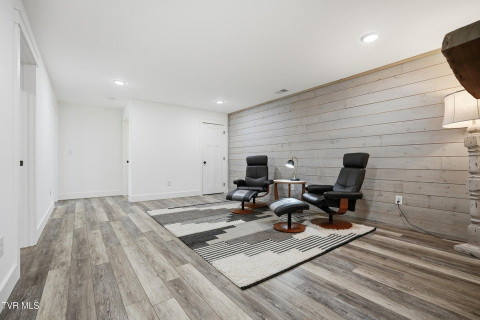 Photo #27: 707 Cherokee Street