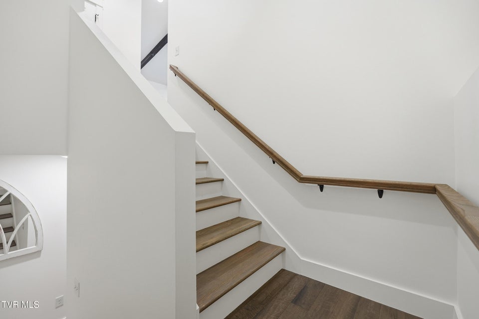 Photo #35: 707 Cherokee Street