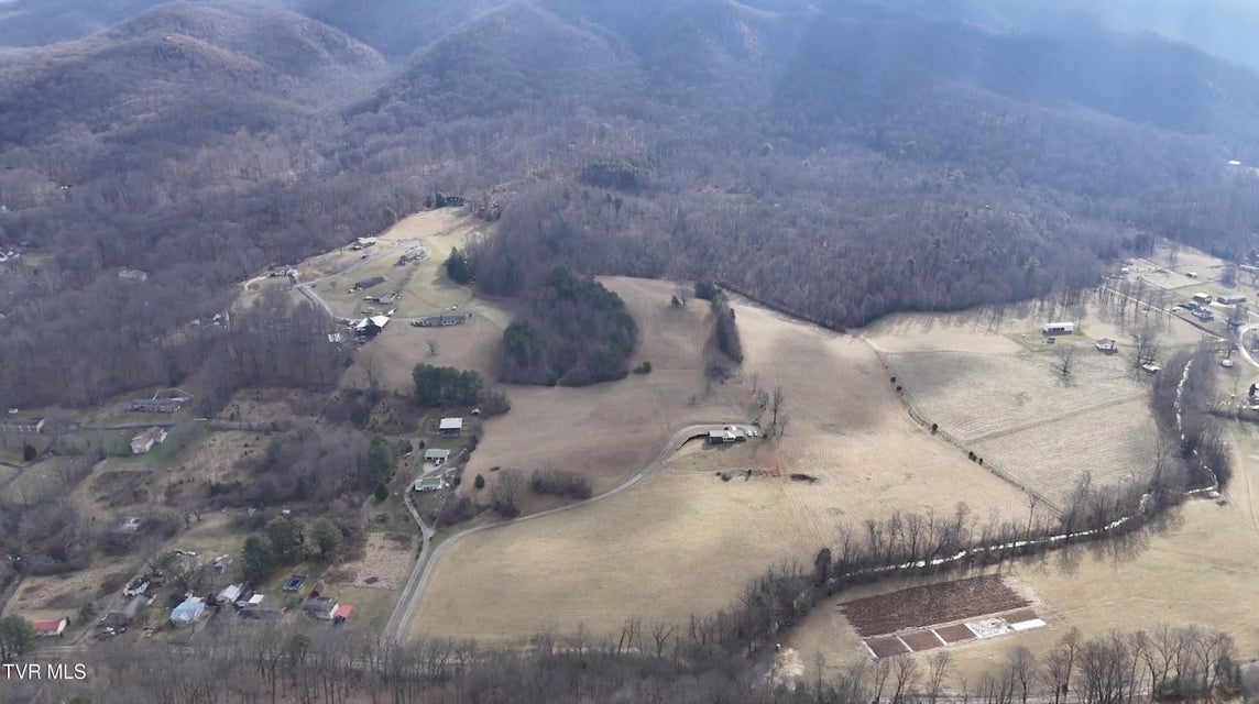 Photo #51: 2517 Sinking Creek Road