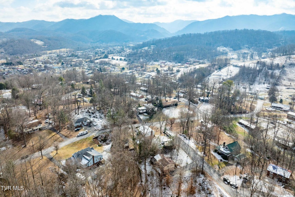 Photo #68: 108 Saratoga Circle