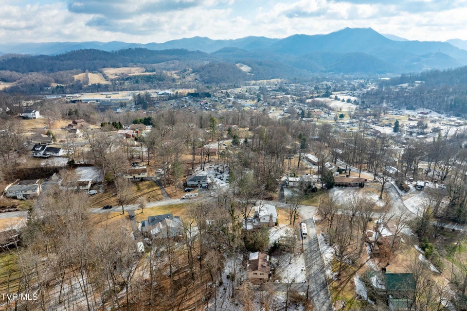 Photo #74: 108 Saratoga Circle