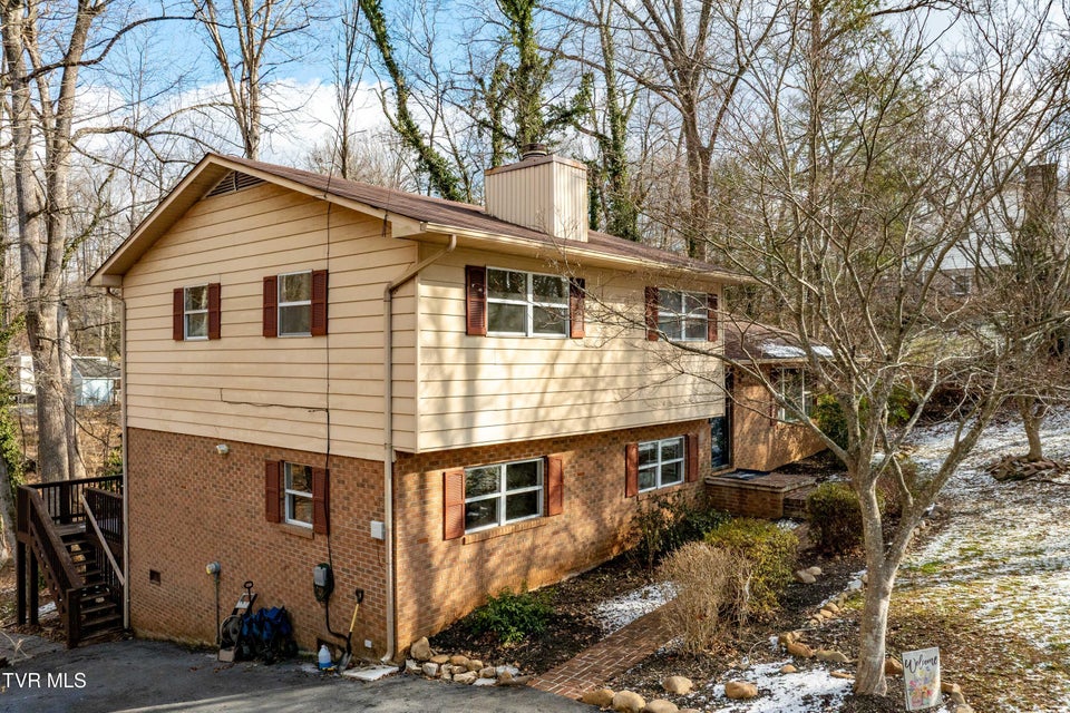 Photo #3: 108 Saratoga Circle