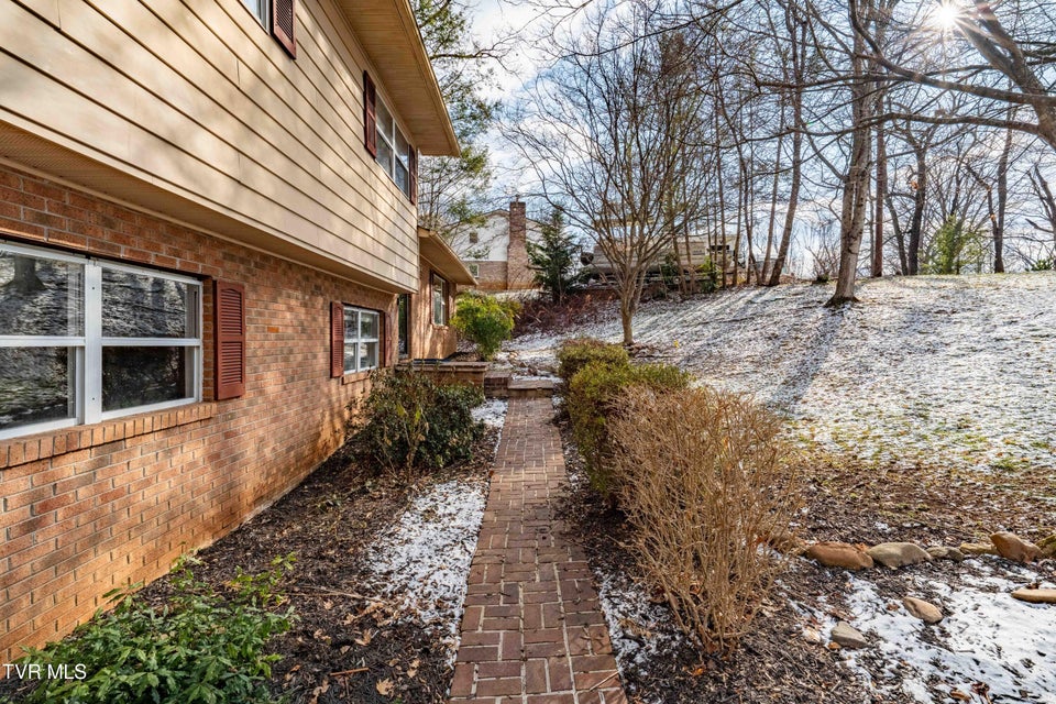 Photo #4: 108 Saratoga Circle