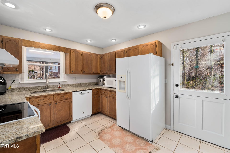 Photo #13: 108 Saratoga Circle