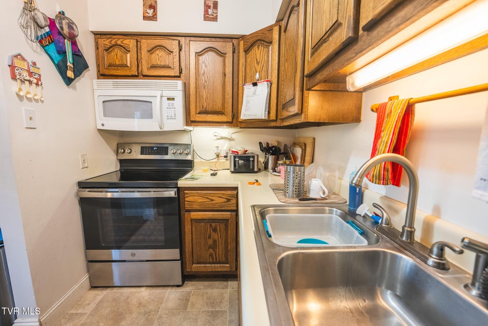 Photo #3: 170 & 158 Dalson Road