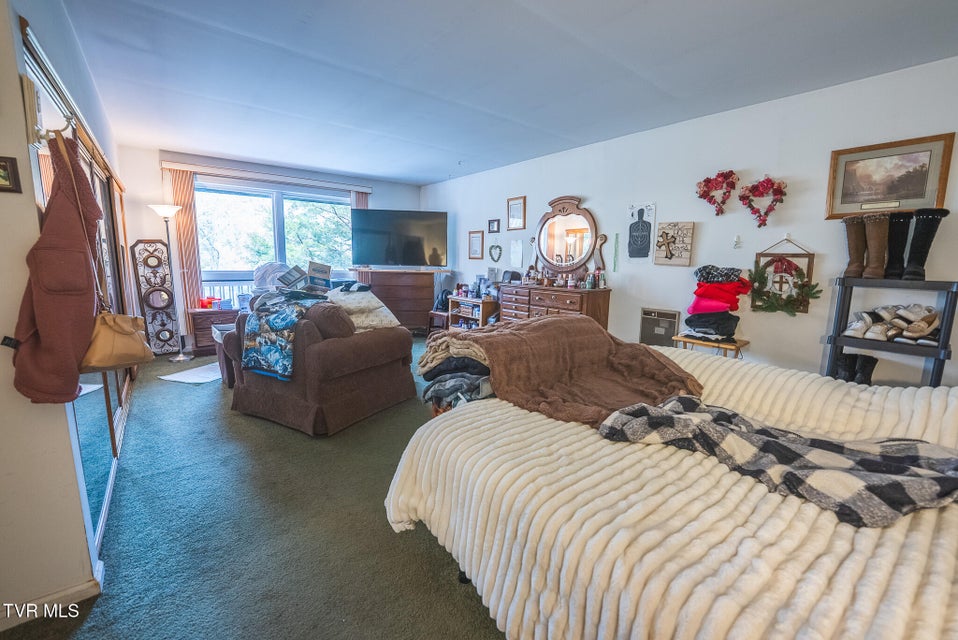 Photo #13: 170 & 158 Dalson Road