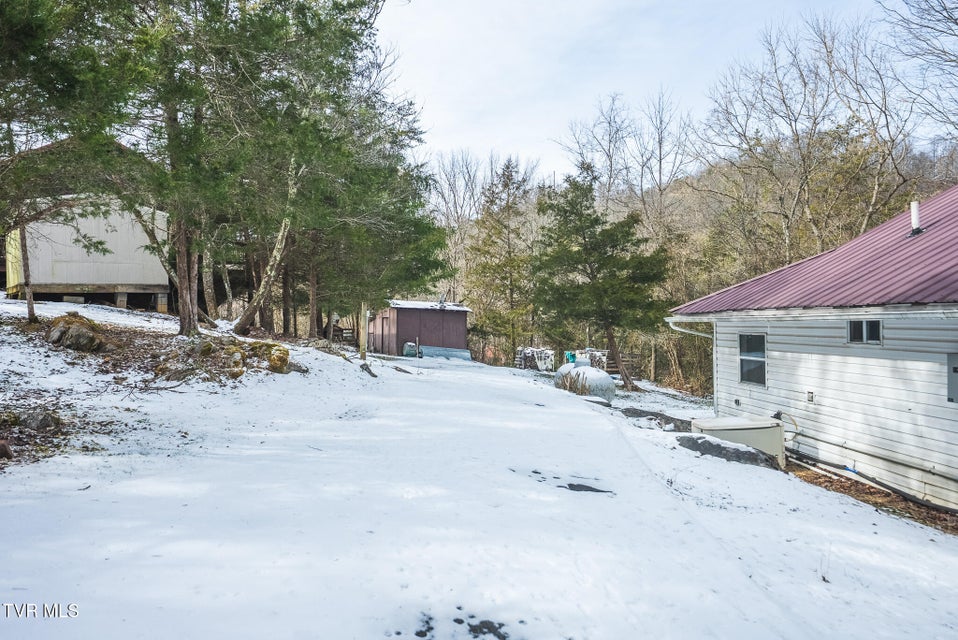 Photo #25: 170 & 158 Dalson Road