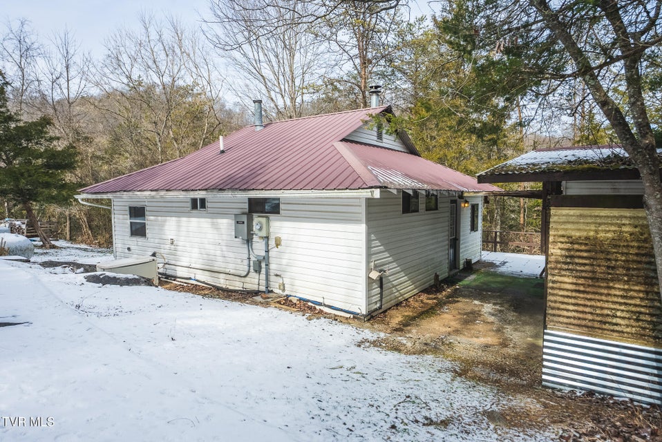 Photo #26: 170 & 158 Dalson Road