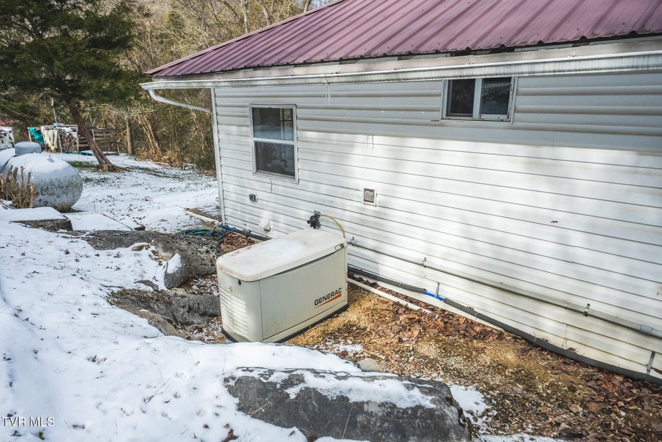 Photo #27: 170 & 158 Dalson Road