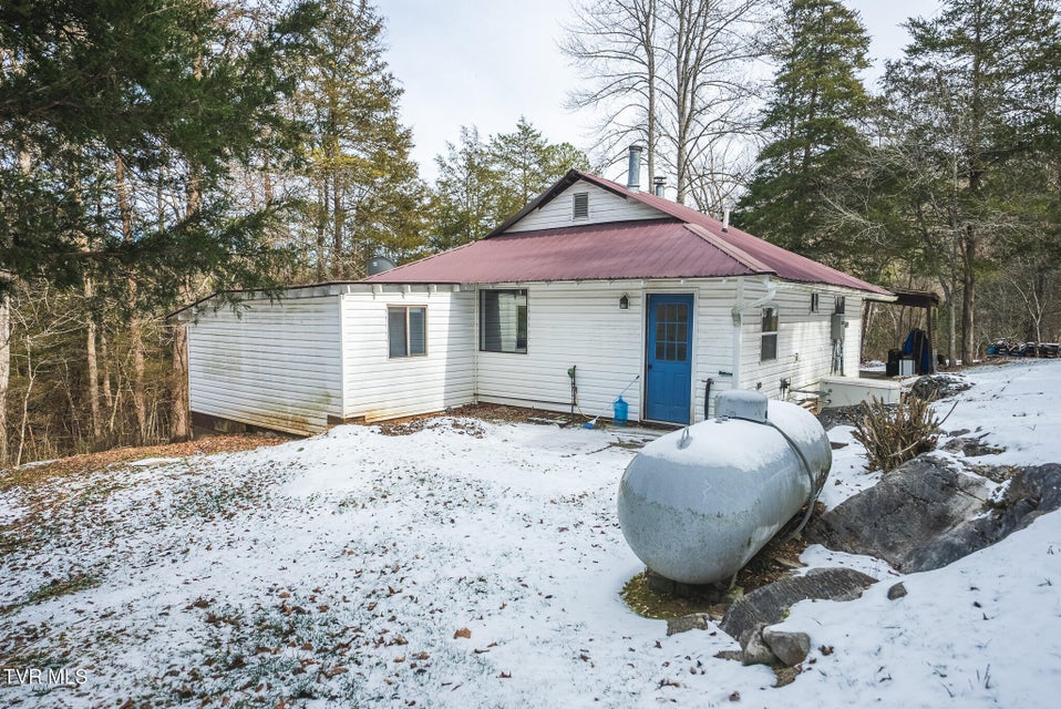 Photo #28: 170 & 158 Dalson Road