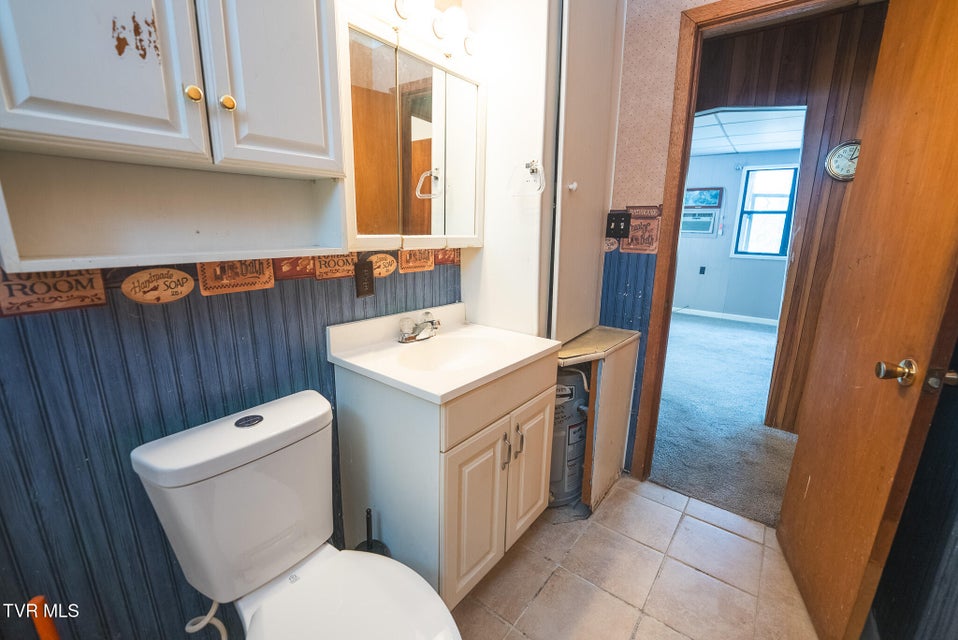 Photo #31: 170 & 158 Dalson Road