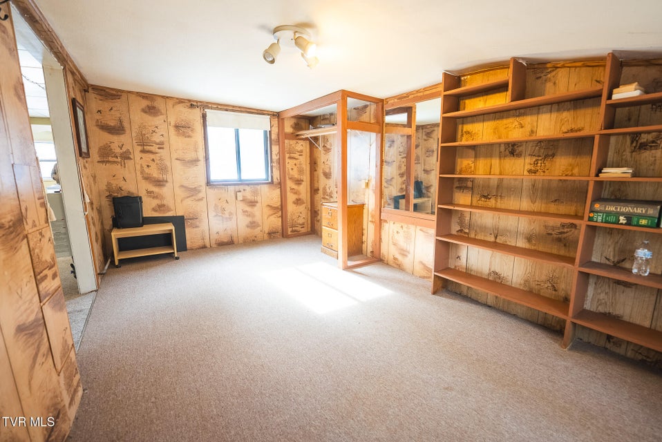 Photo #36: 170 & 158 Dalson Road