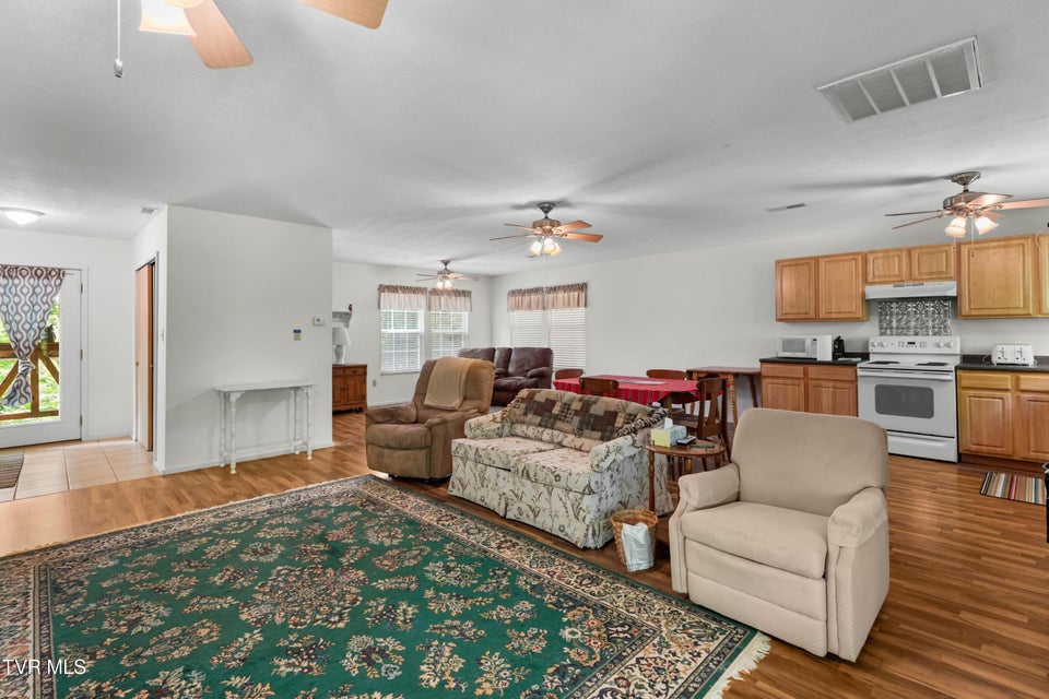 Photo #10: 236 Beech Street