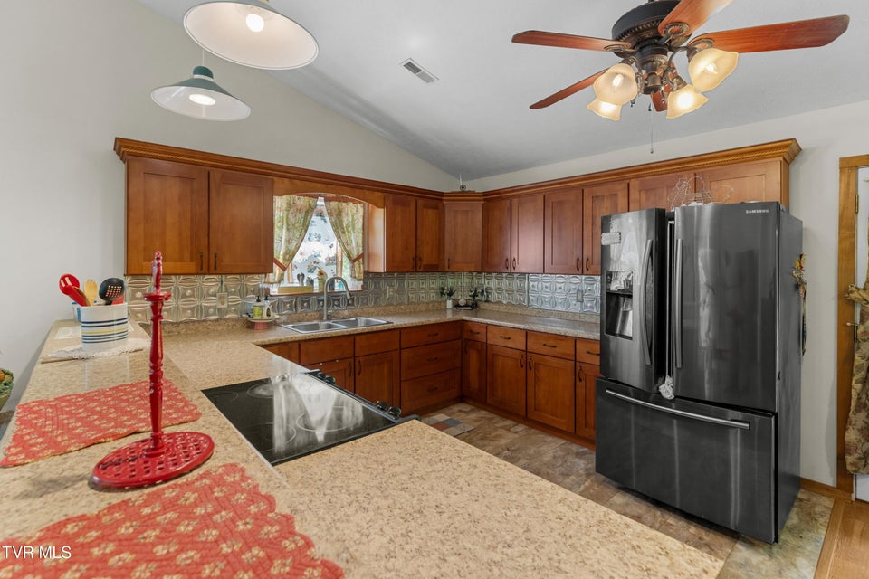 Photo #67: 236 Beech Street