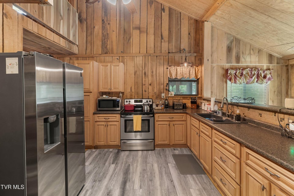 Photo #70: 236 Beech Street