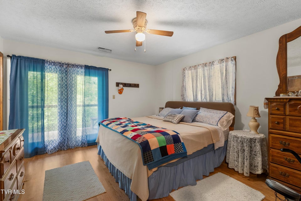 Photo #77: 236 Beech Street