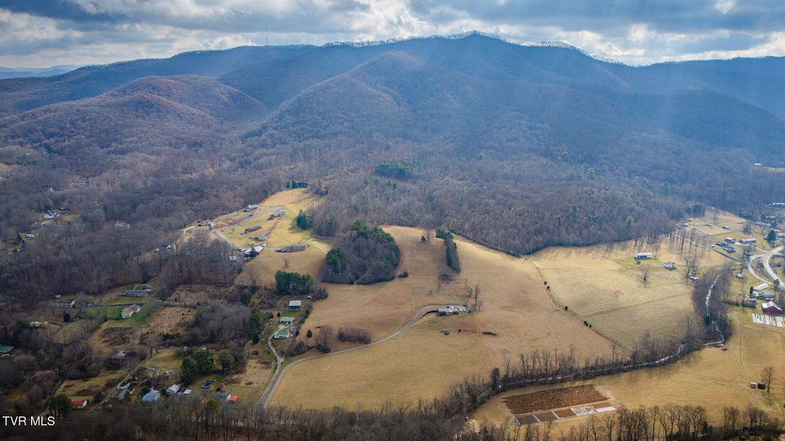 Photo #4: 0000 Sinking Creek Road