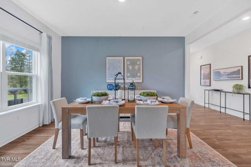 Photo #9: 215 Artist Avenue 