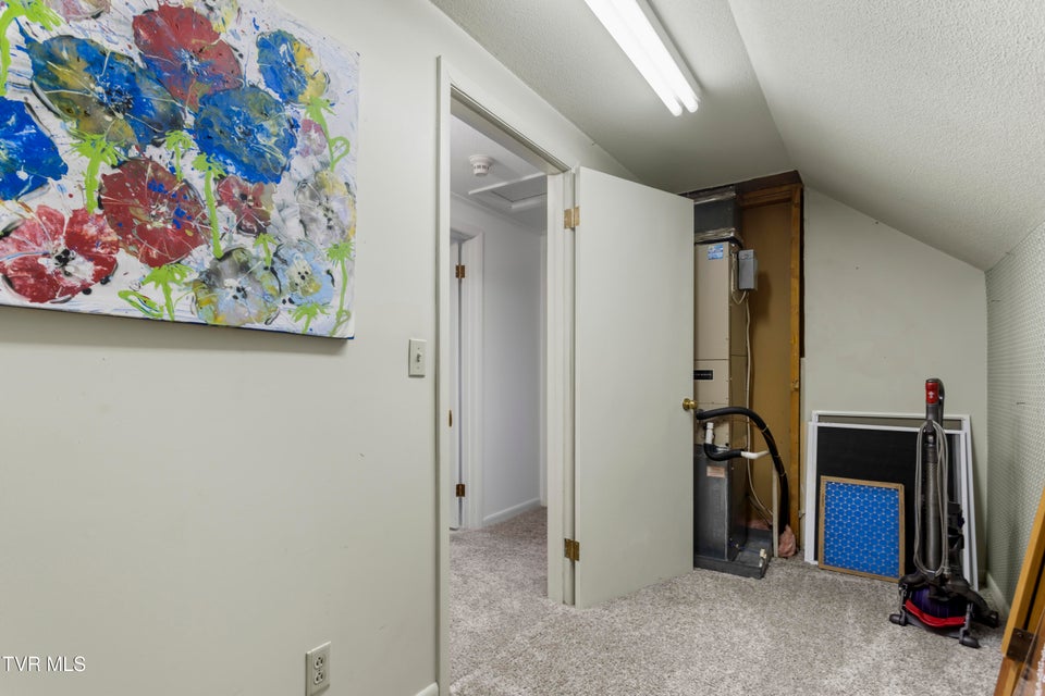 Photo #47: 2112 Knob Creek Road