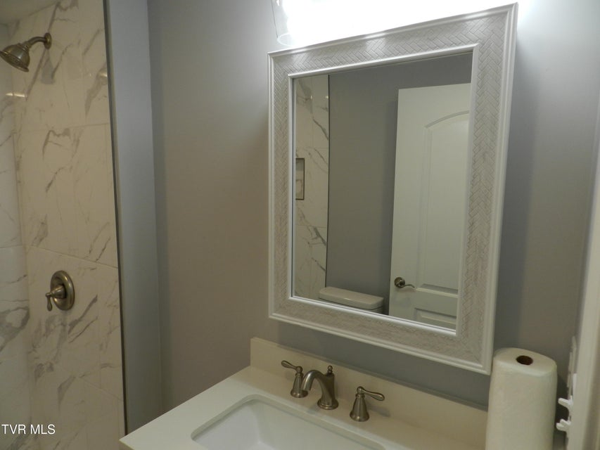 Photo #30: 460 Park Street