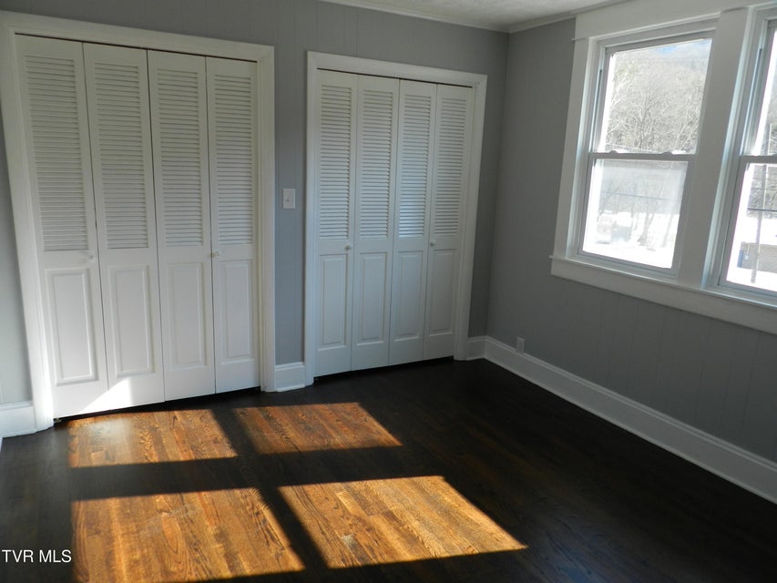 Photo #37: 460 Park Street