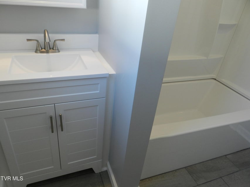 Photo #42: 460 Park Street