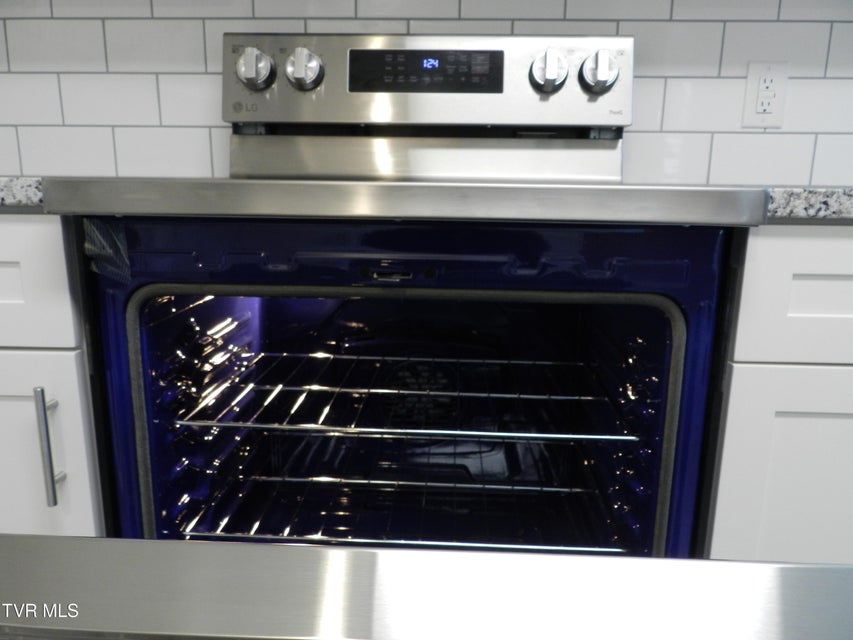 Photo #21: 460 Park Street