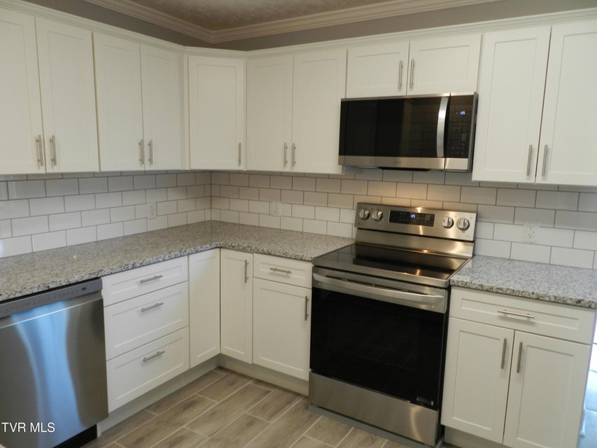 Photo #20: 460 Park Street