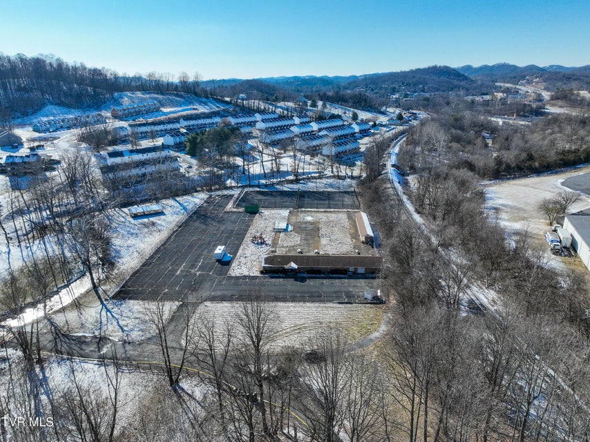 Photo #27: 160 Creekside Trail