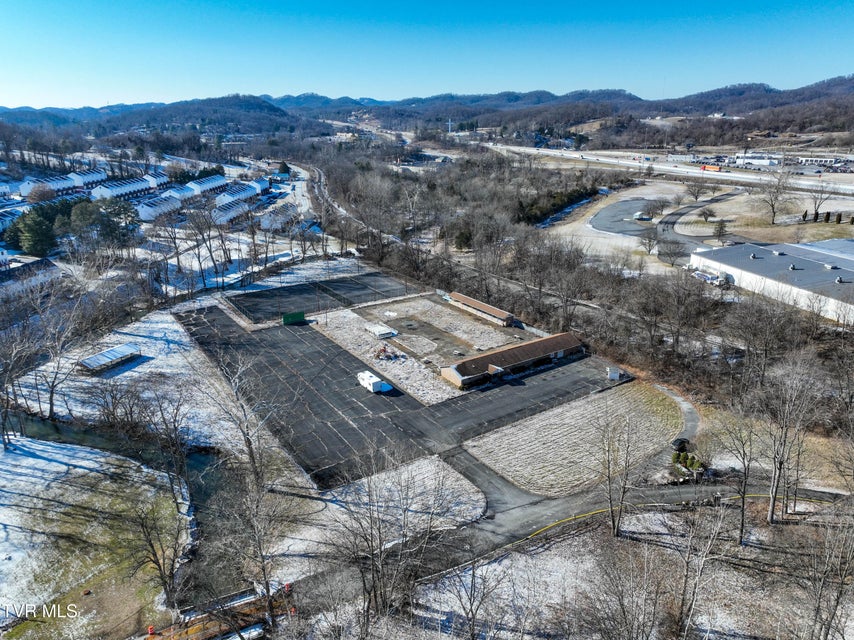 Photo #28: 160 Creekside Trail