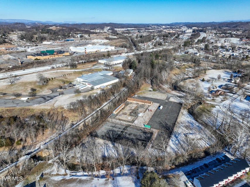 Photo #32: 160 Creekside Trail