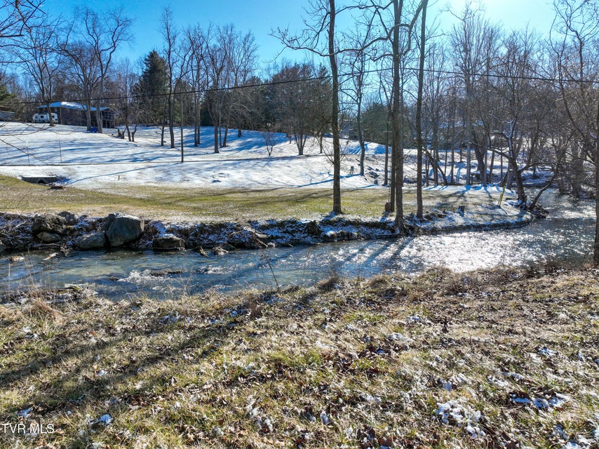 Photo #35: 160 Creekside Trail
