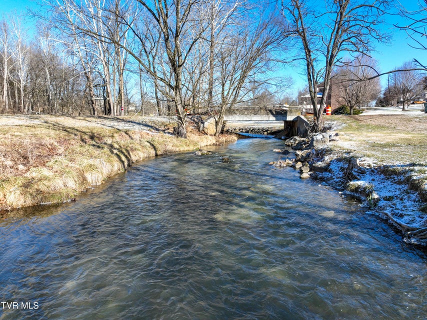 Photo #38: 160 Creekside Trail